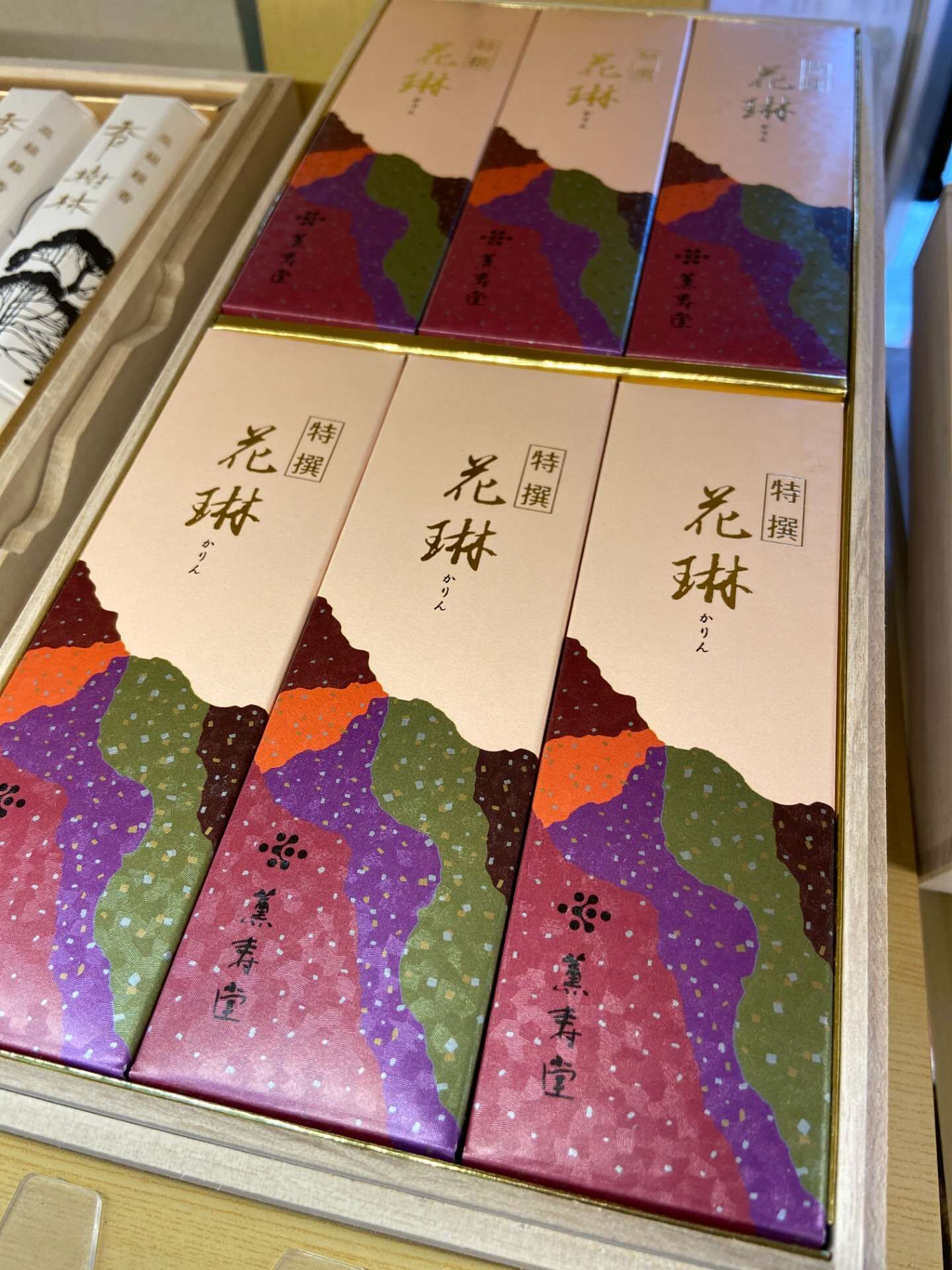 贈り物にピッタリ！！進物用の線香取扱店｜仏壇仏具のまつかわ